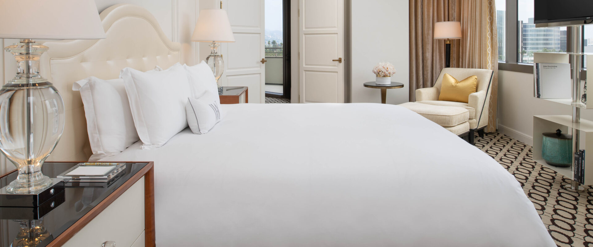 Waldorf Astoria BH — Bedroom